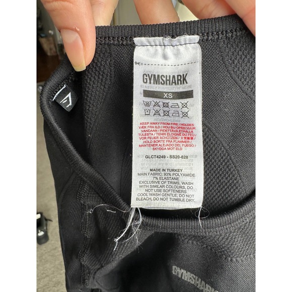 Gymshark black cropped keyhole back compression top w/ thumbholes, size XS - Picture 5 of 5
